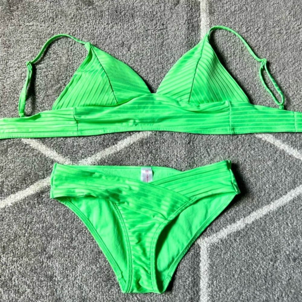 EUC No Boundaries 2 piece swimsuit